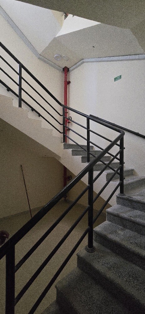 For rent, wor kers' accommodation. - 13