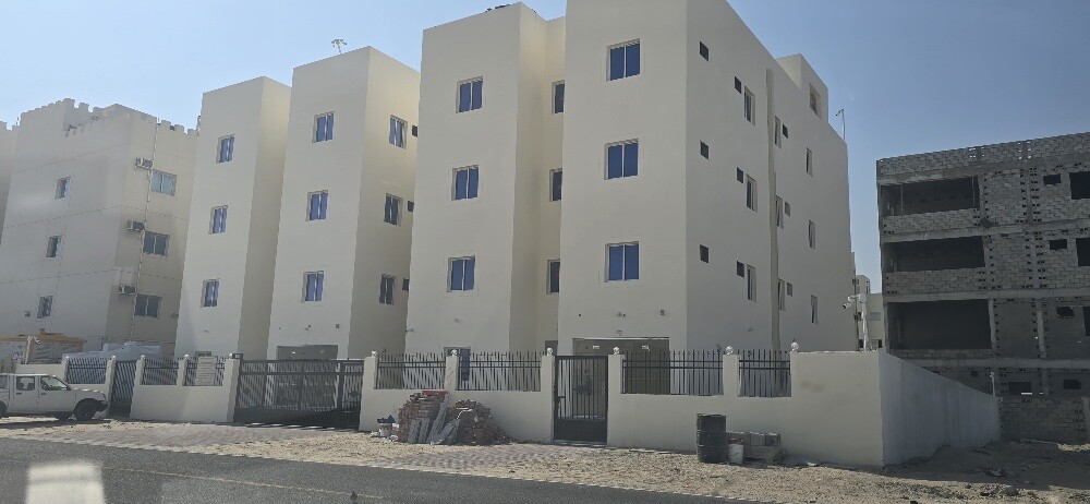 For rent, wor kers' accommodation. - 3