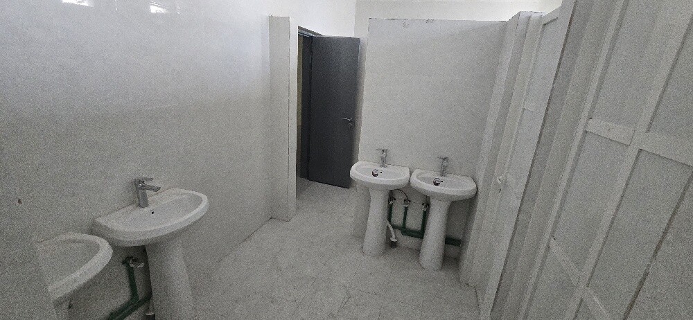 For rent, wor kers' accommodation. - 25