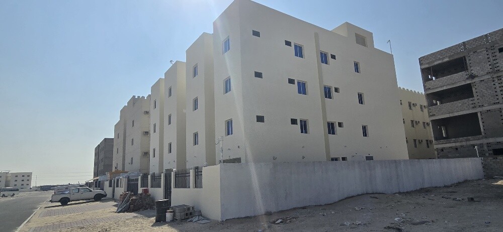For rent, wor kers' accommodation. - 6