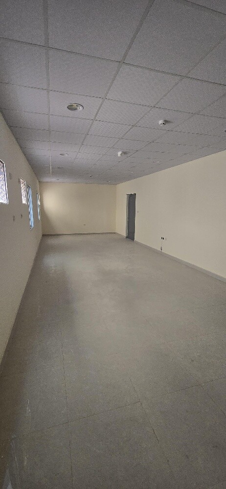 For rent, wor kers' accommodation. - 9