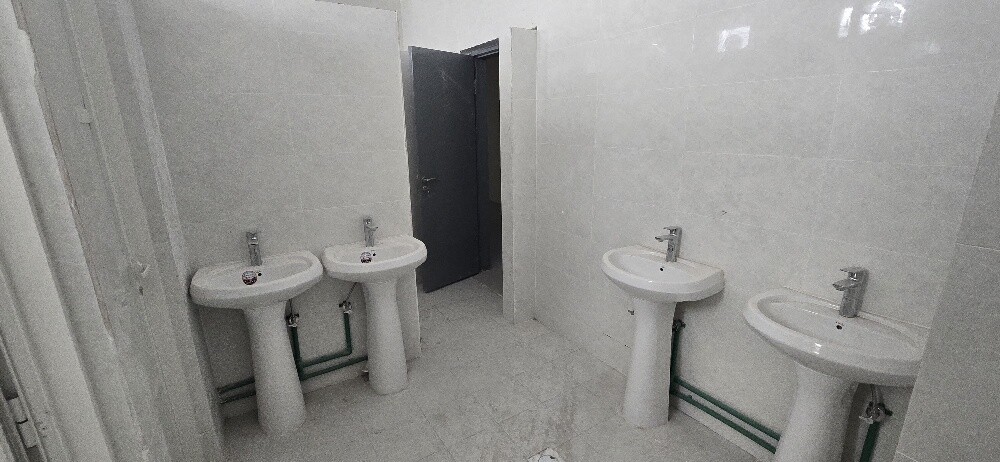 For rent, wor kers' accommodation. - 20