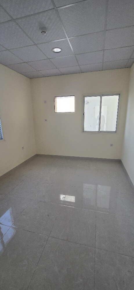 For rent, wor kers' accommodation. - 8