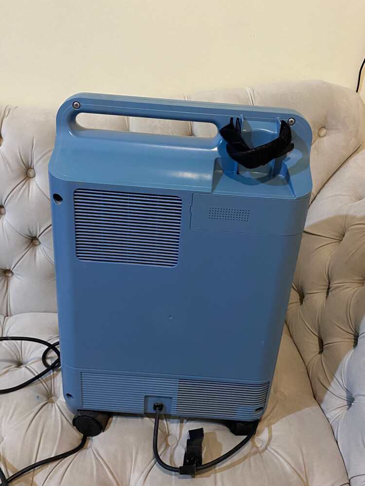 oxygen concentrator  - 2