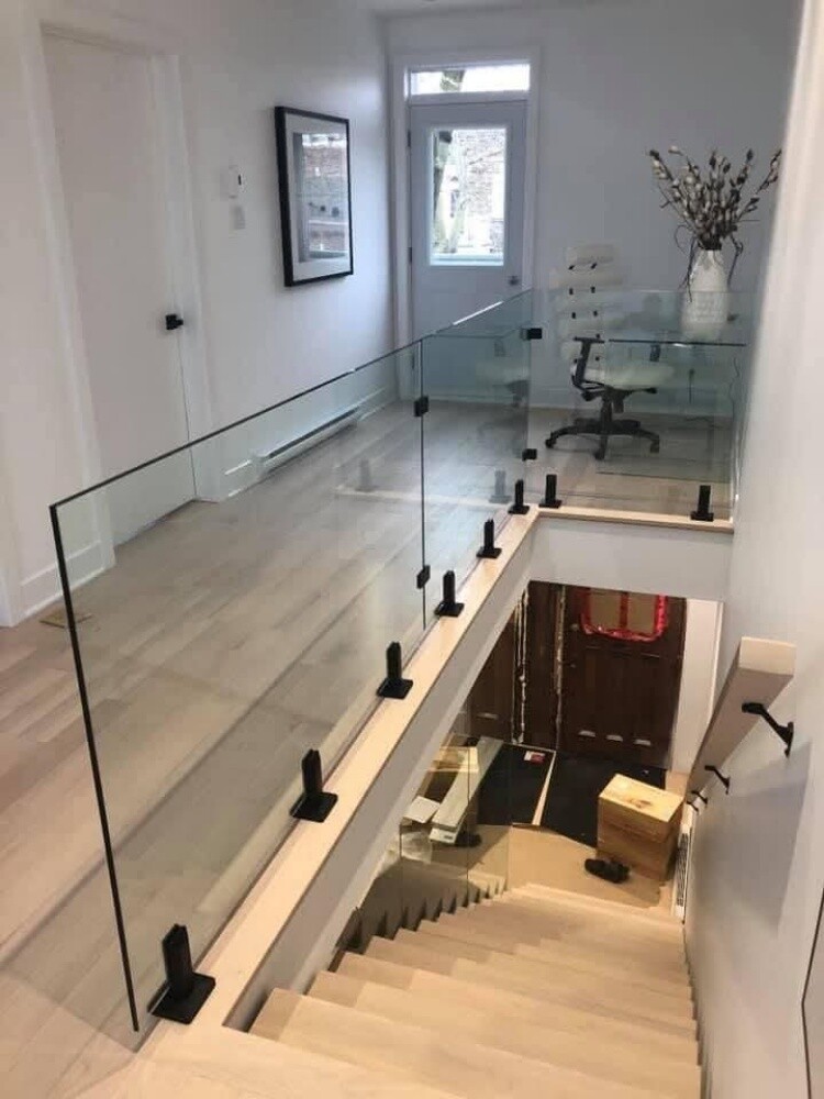 Stairscase glass design - 9