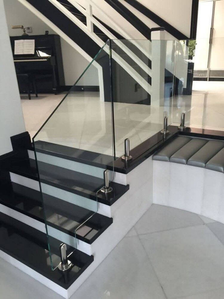 Stairscase glass design - 7