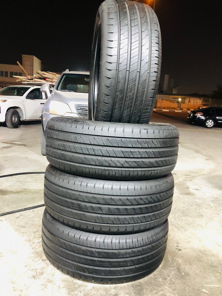 Size: 275/50R21 Goodyear Tyres - 3