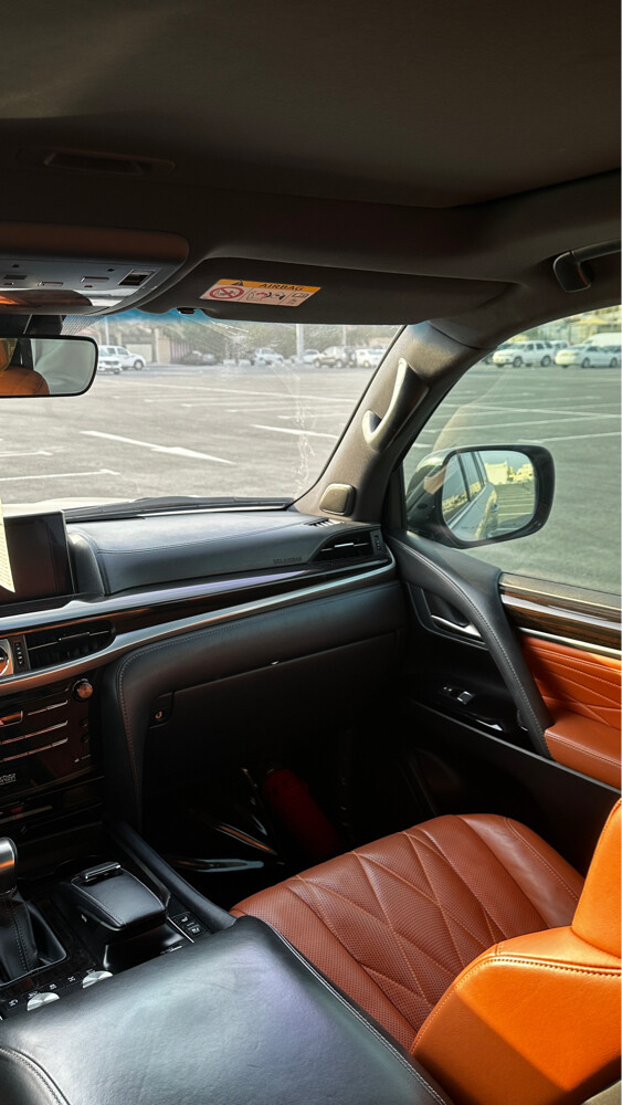Lexus LX 570 S - 6