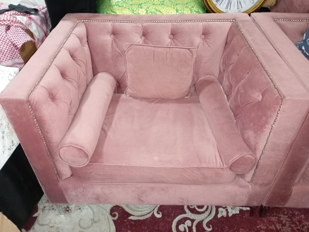 lux sofa - 1