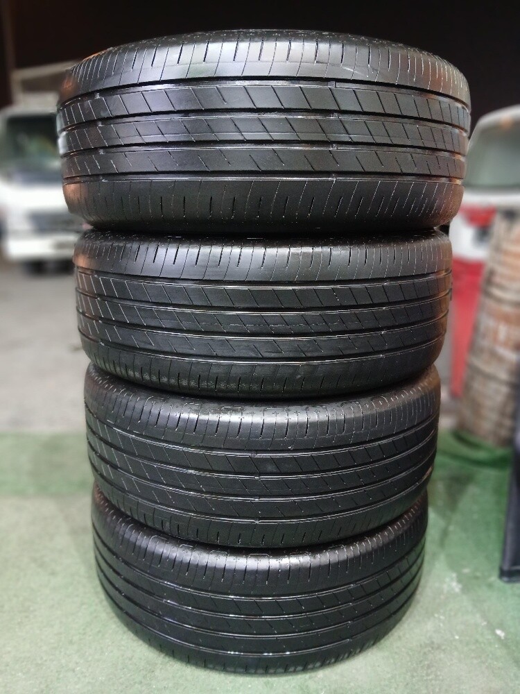 235/50/R19.Goodyear Brand - 9