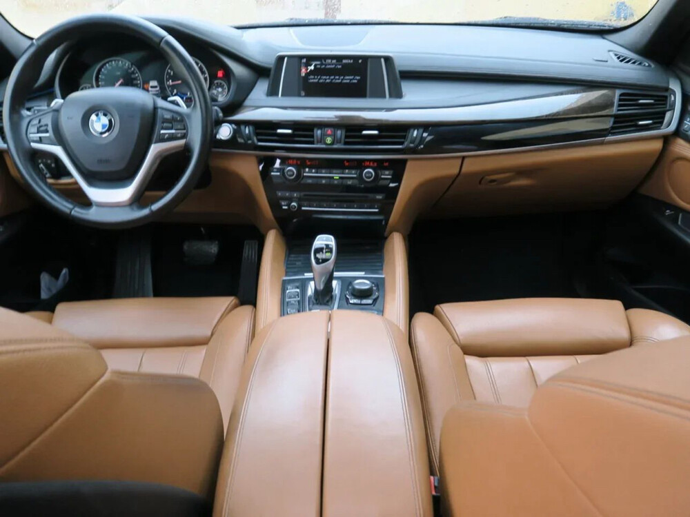 BMW - 7