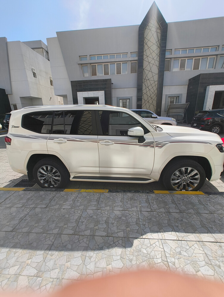 Land Cruiser 2022 - 5