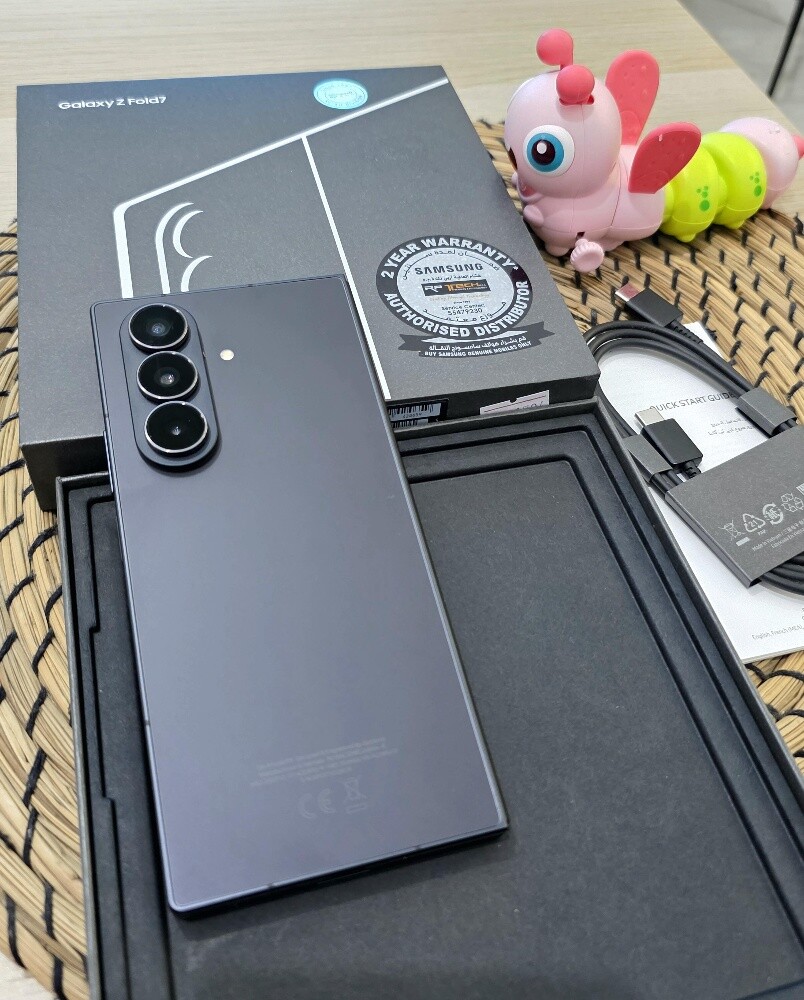 1TB Galaxy Fold 7 JetBlack - 1