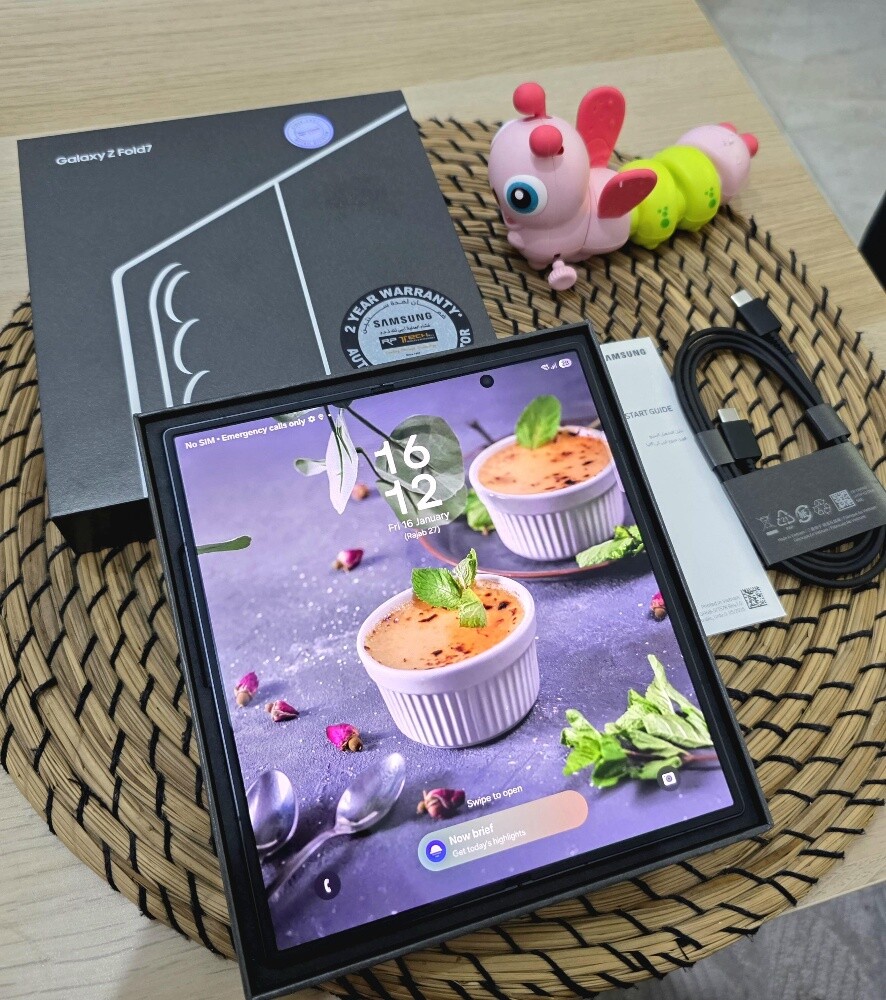 1TB Galaxy Fold 7 JetBlack - 2