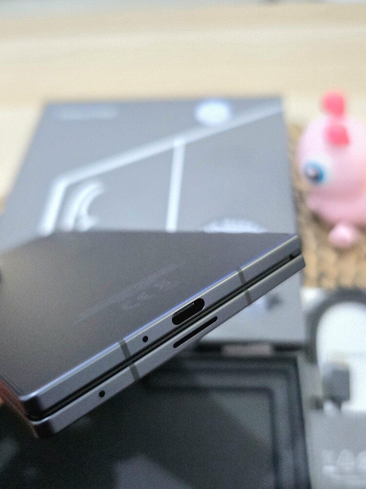1TB Galaxy Fold 7 JetBlack - 5