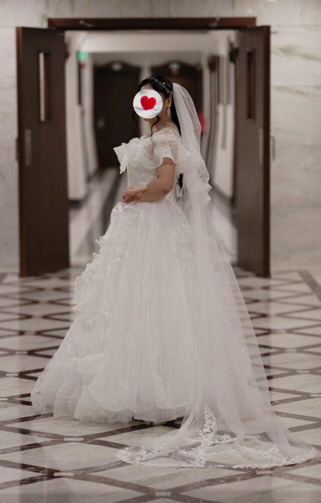 Wedding gown for rent - 1