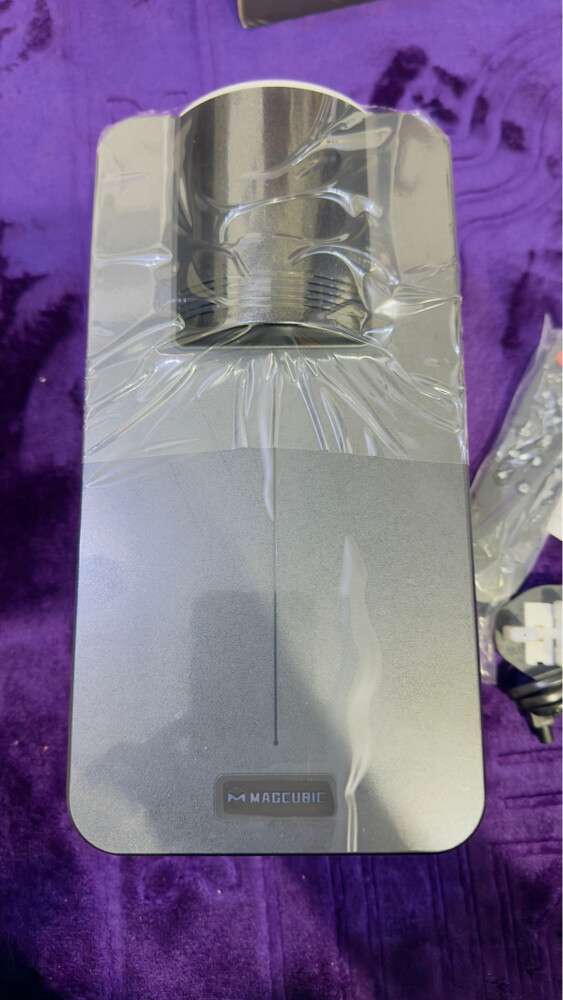 Megcubic 8K Android Projector New - 5