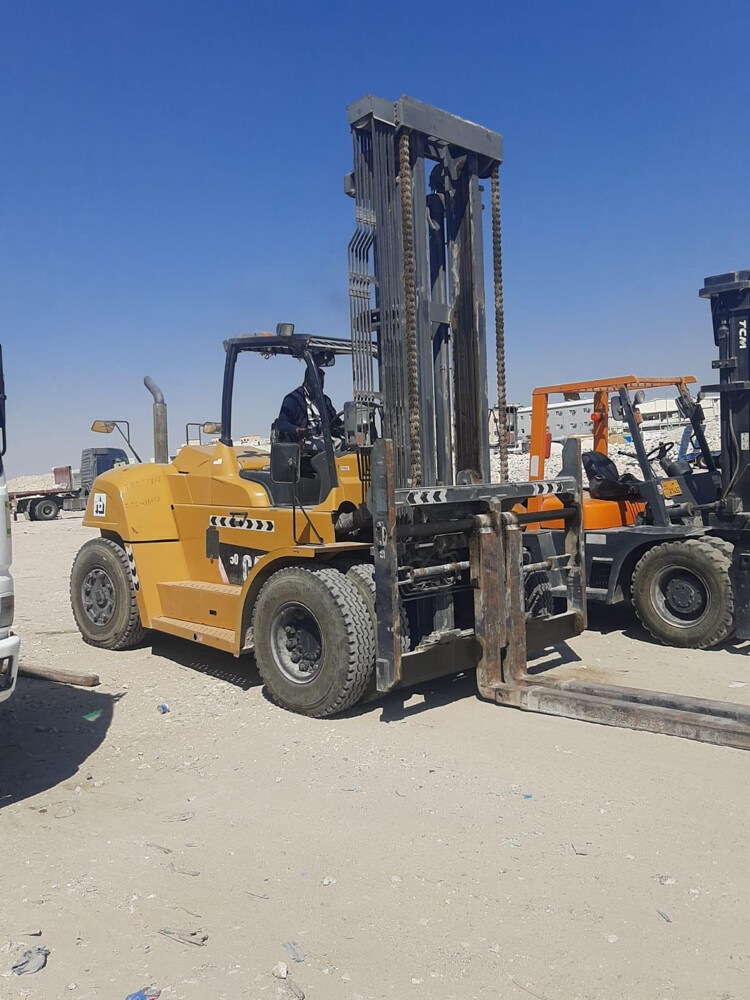 15 Ton Forklift  - 3