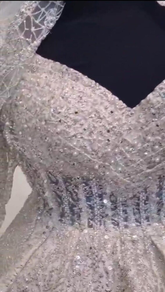 Wedding dress for rent - 3