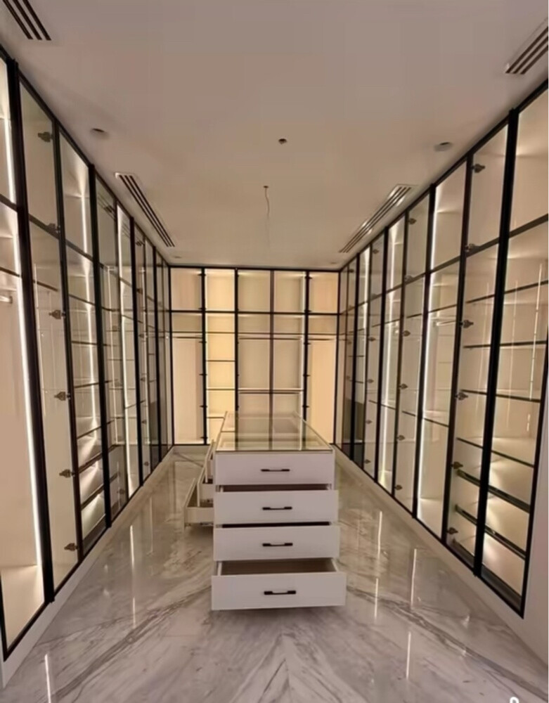 bed. closet. sofa. curtains - 18