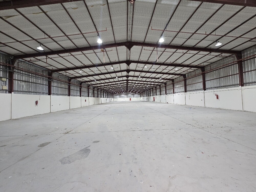 2500 square meter industrial ware - 2