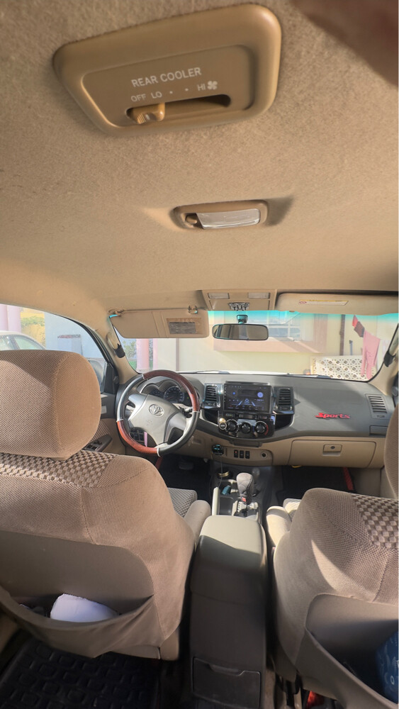TOYOTA FORTUNER FOR SALE  - 9