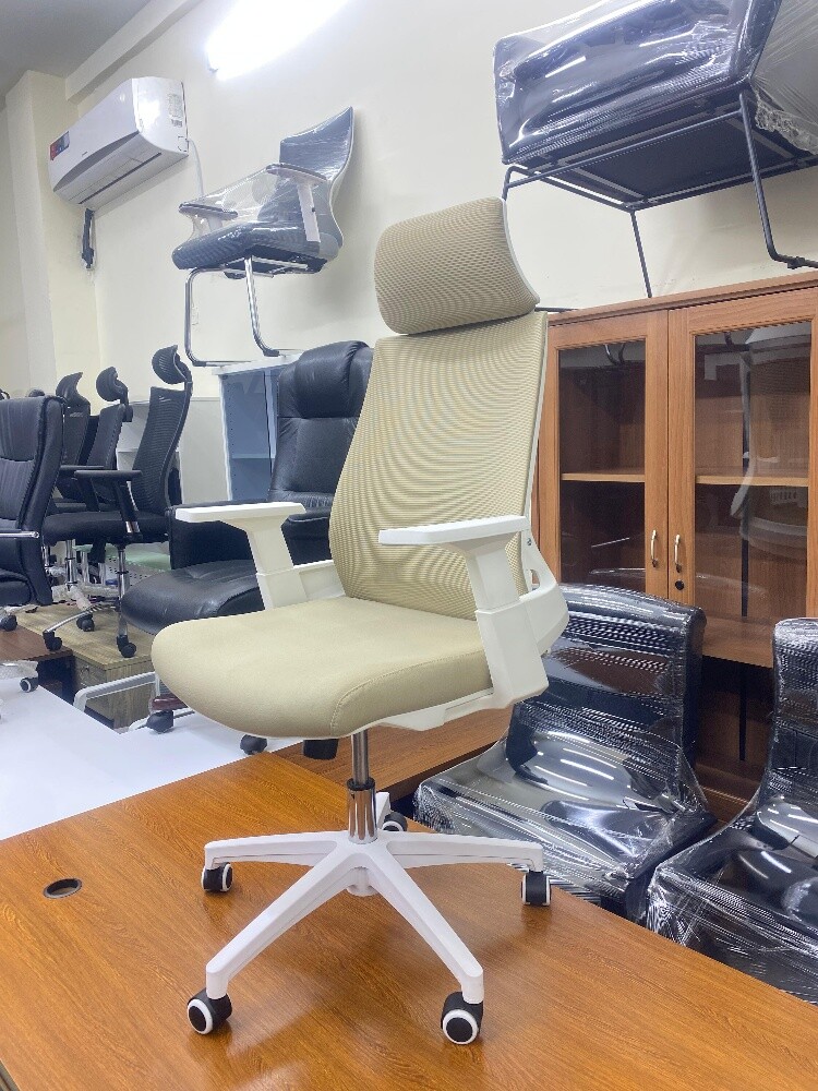 Used office furniture 33049900 - 3