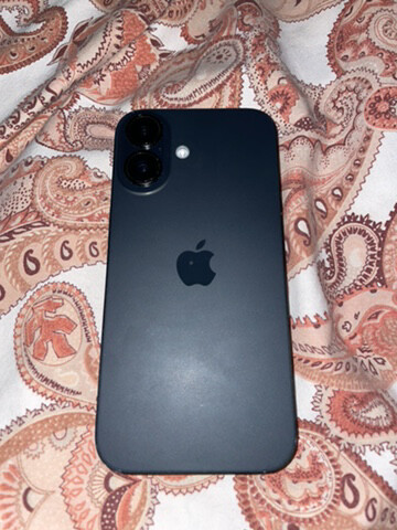 iPhone 16 100 battery  - 2