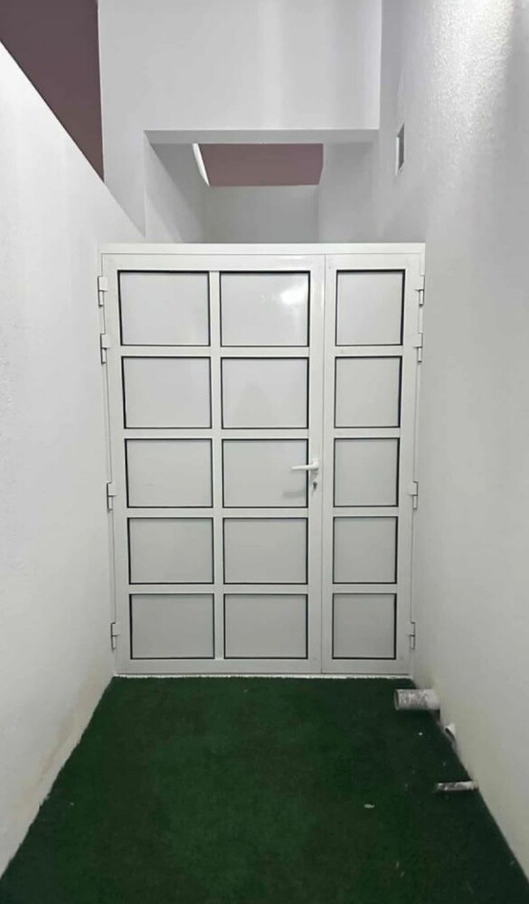 مطبخ بأبواب ألمنيوم - 4