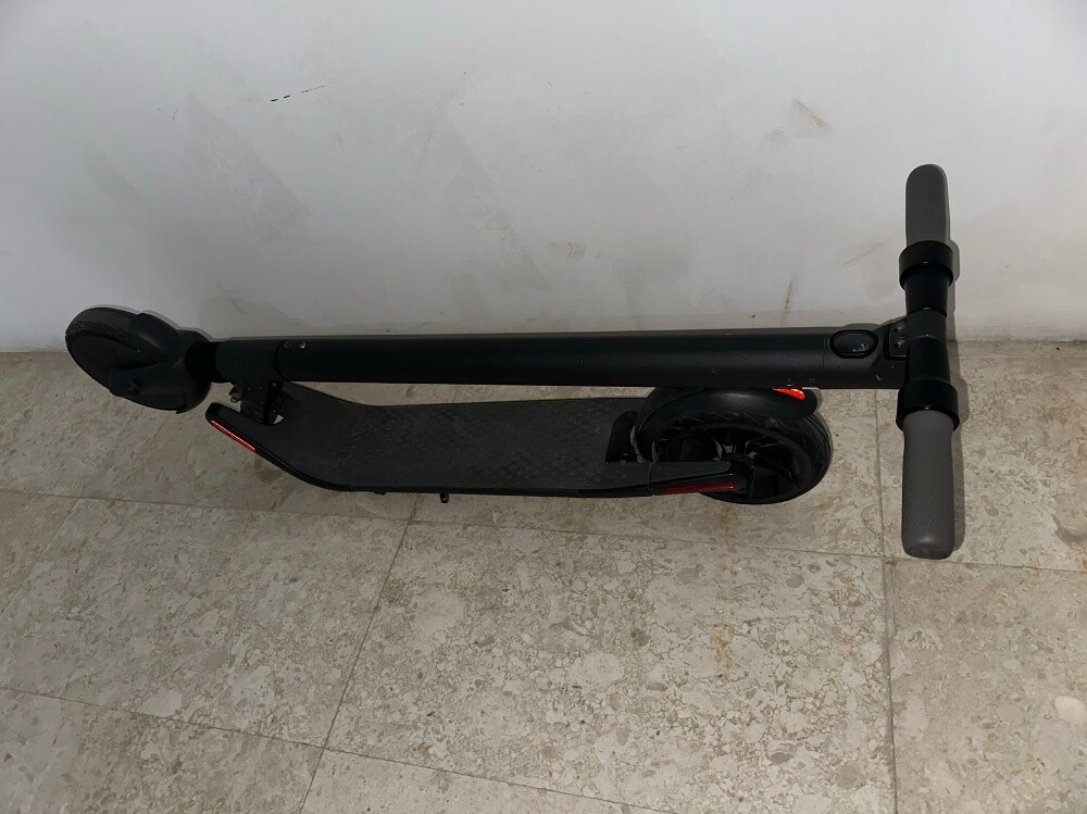 Ninebot electric scooter ES2 - 2
