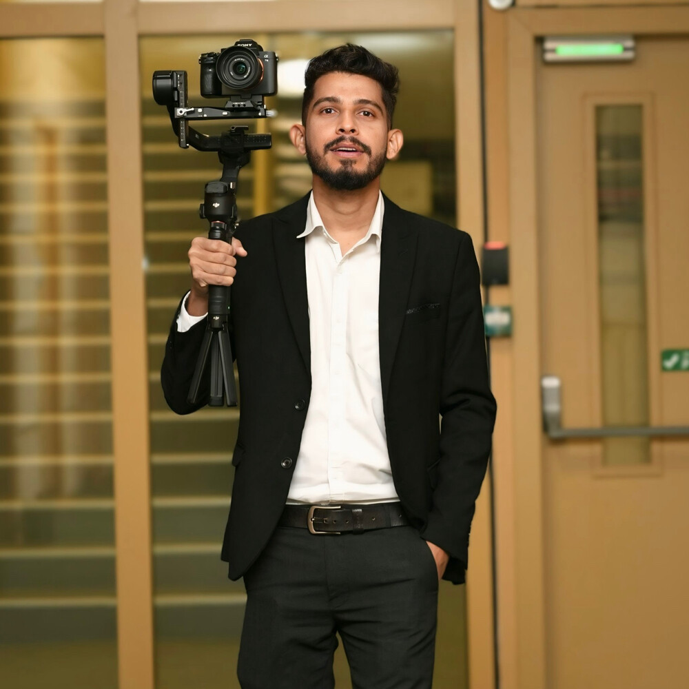 Abaya Photographer/Videographer - 1