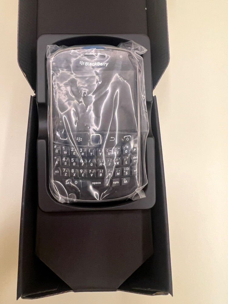 Blackberry Bold 9900 very rare - 5