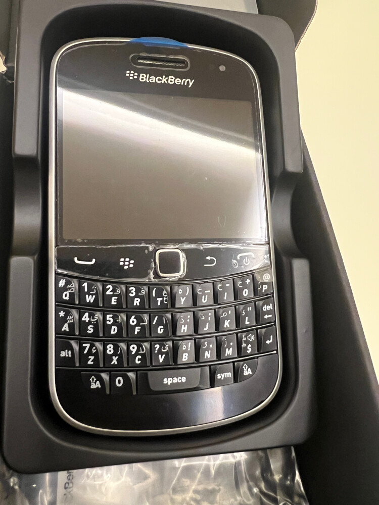 Blackberry Bold 9900 very rare - 1