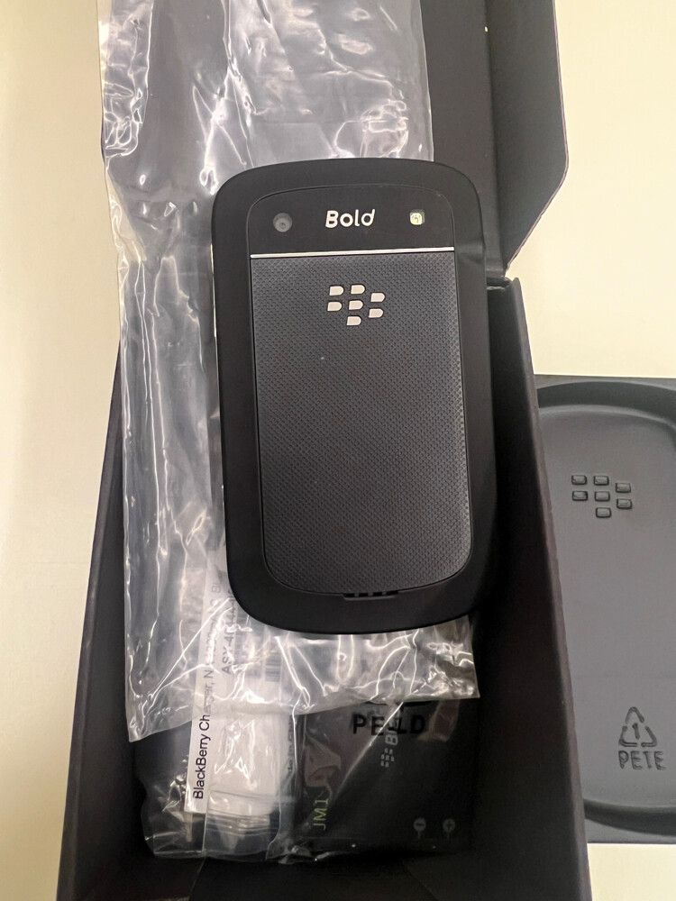 Blackberry Bold 9900 very rare - 4
