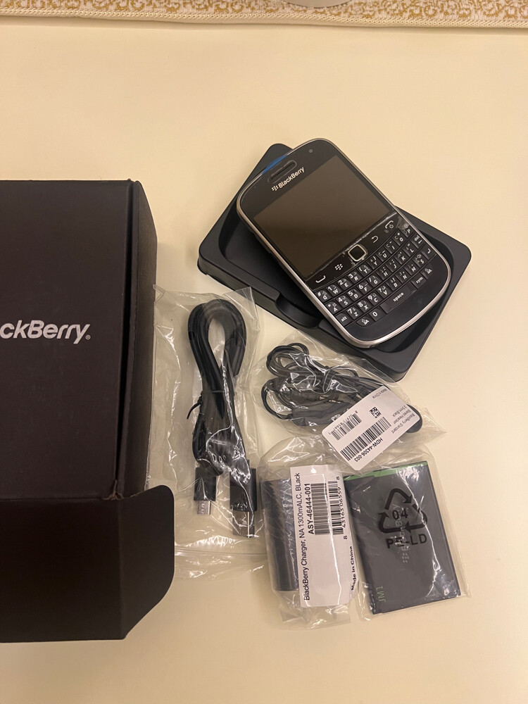 Blackberry Bold 9900 very rare - 2