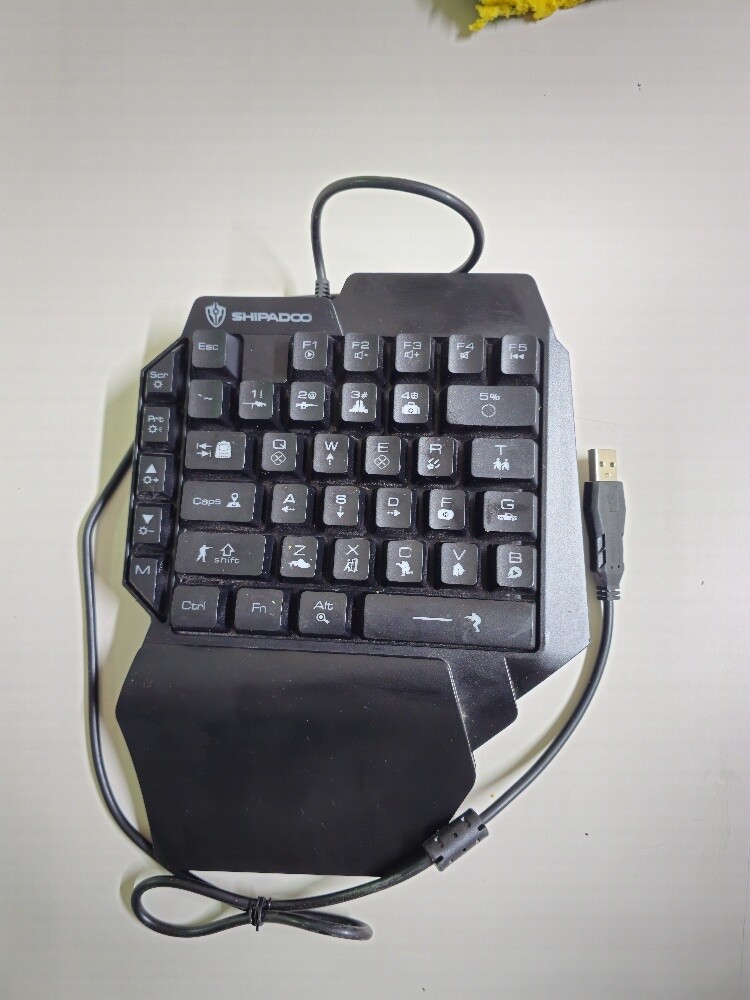 Shipadoo f16 one handed gaming - 1