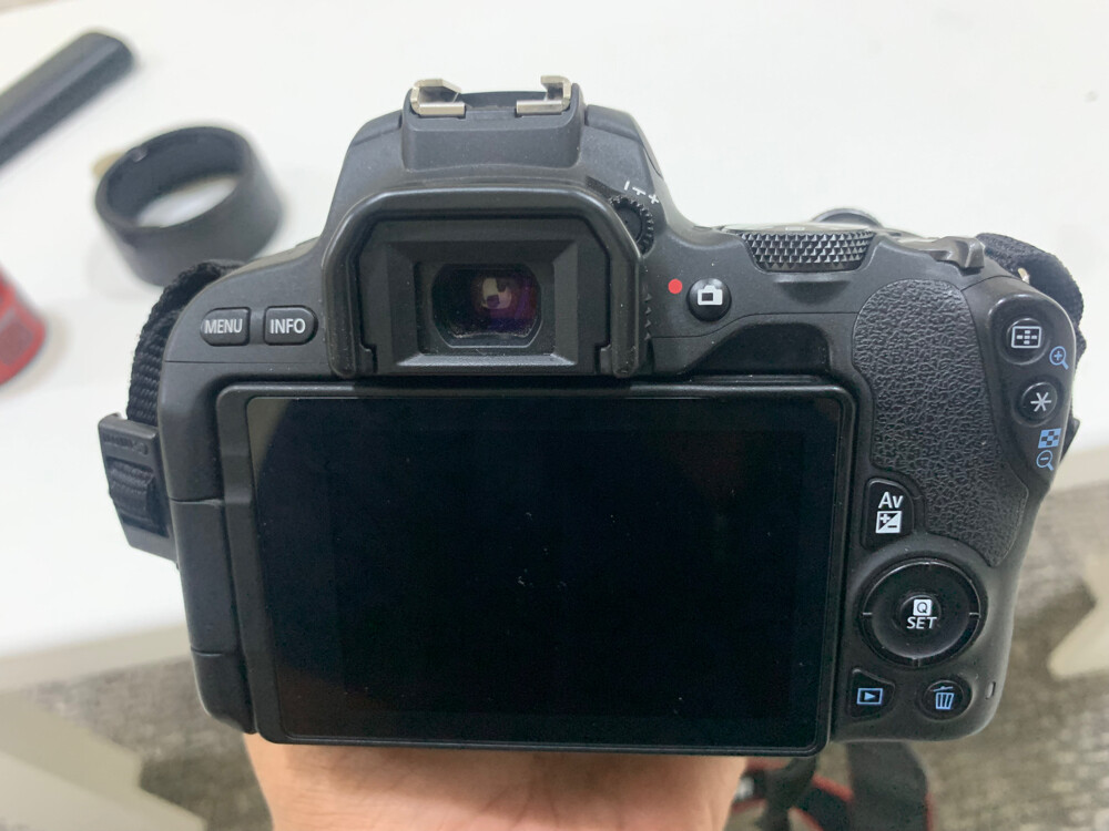 Cannon 200d - 3