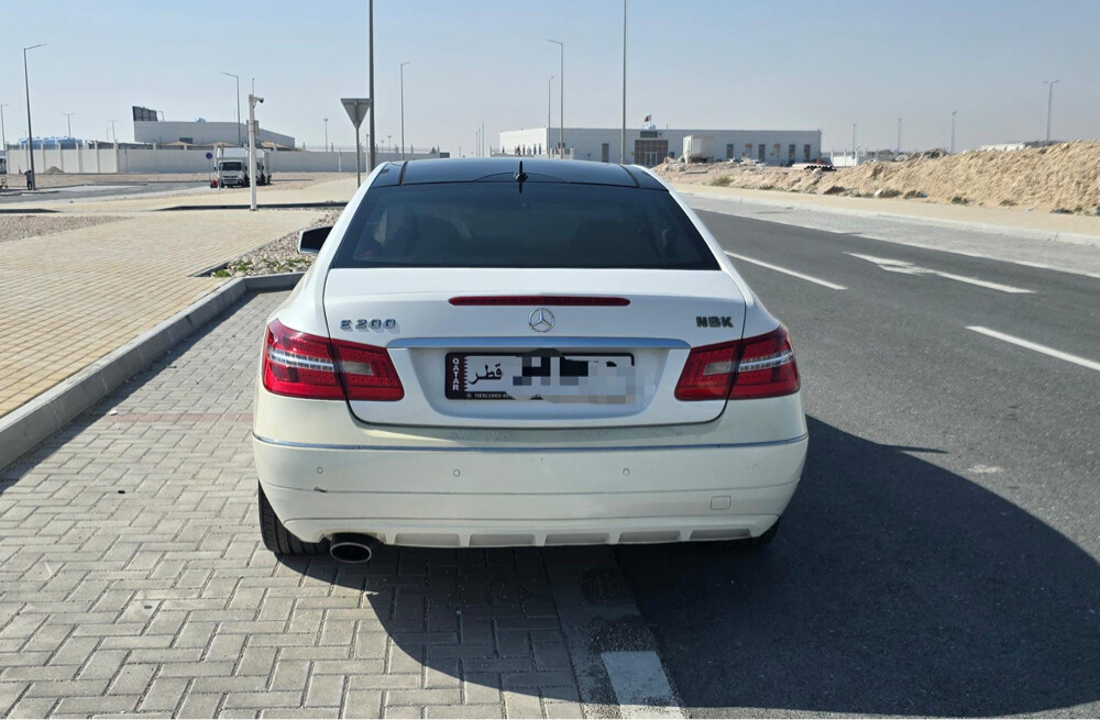 For Sale Mercedes E 200 2012 — photo 3 for sale in Qatar