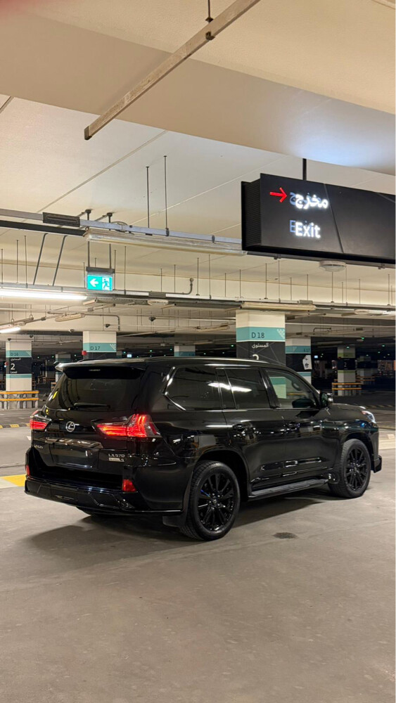 lexus 2020 black edition - 6