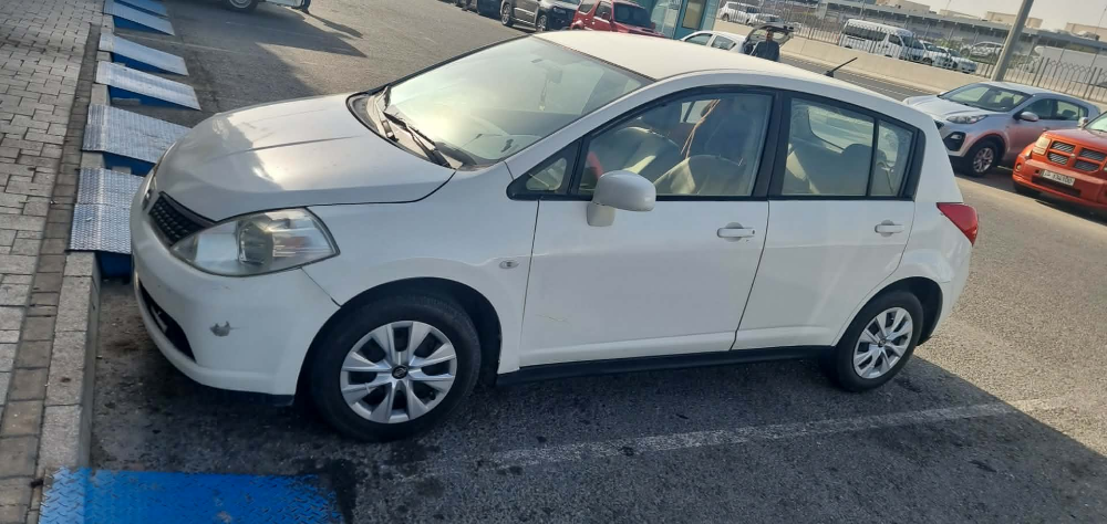 Nissan tiida - 2
