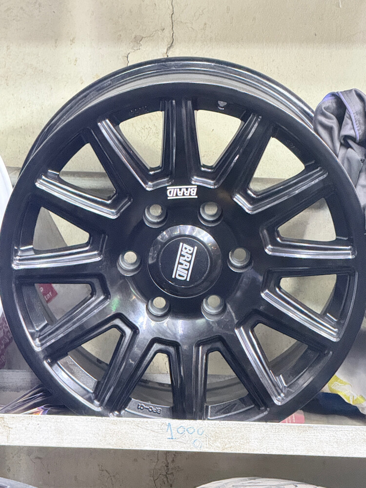 I have 4 pcs original rims - 4
