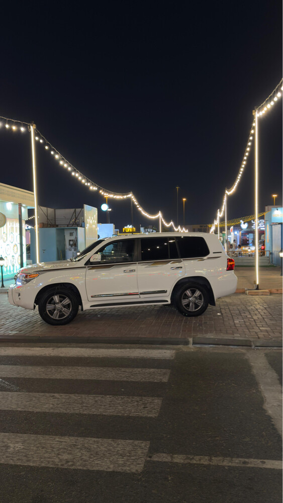 لاندكروزر جي اكس ار ٢٠١٥ - 3