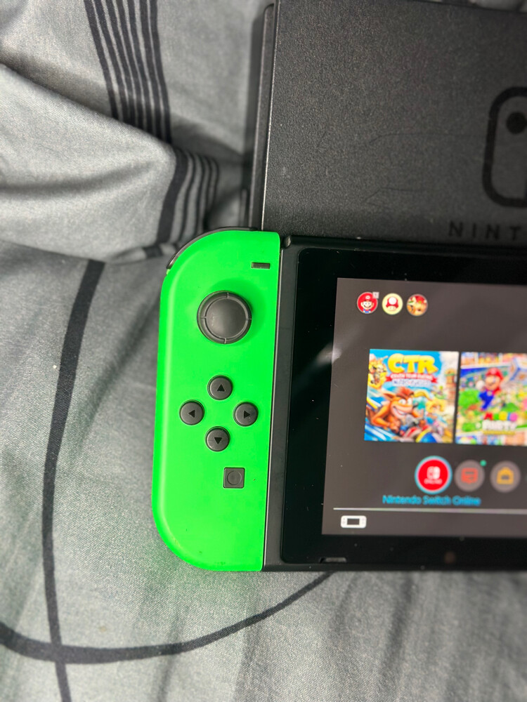 Nintendo switch  - 3
