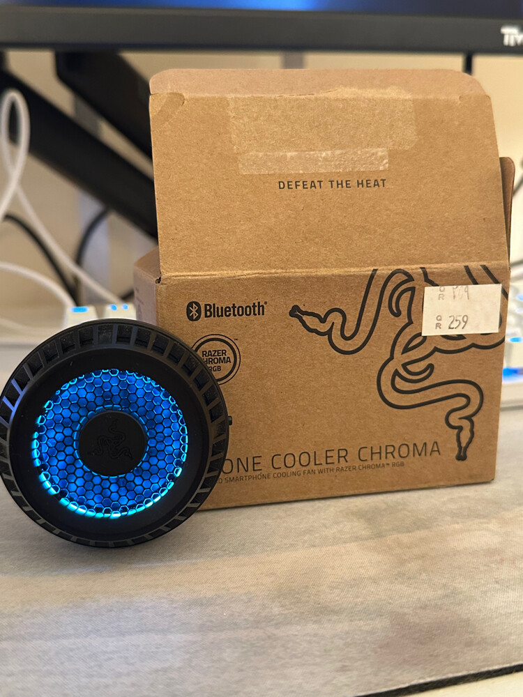 Razer Phone cooler - 1