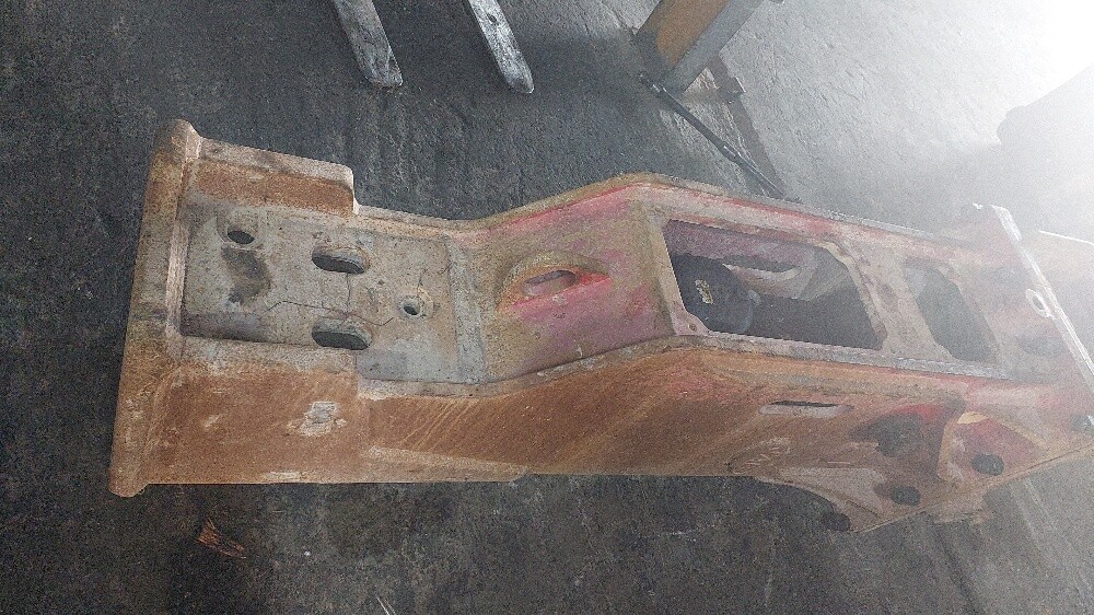 hydraulic breaker. - 3