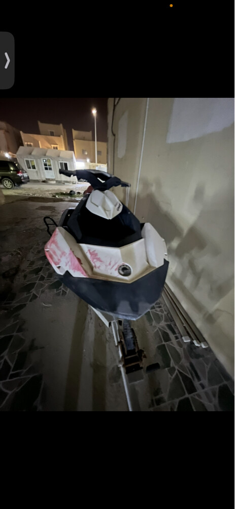 السكوتر بدون قول و عليه هدرز و - 2
