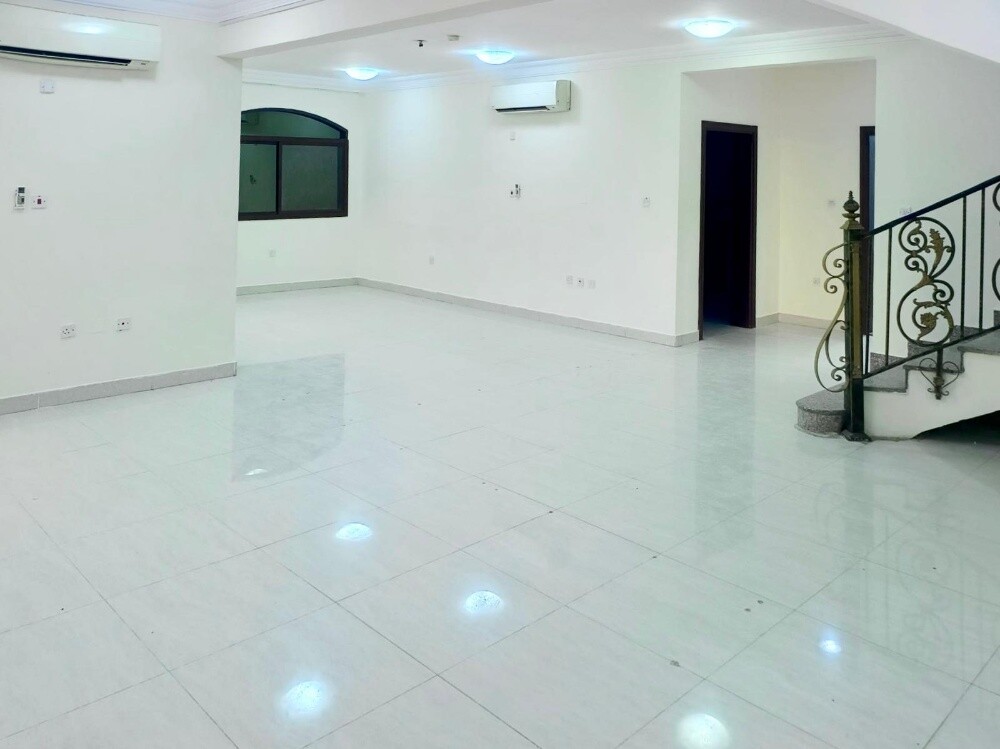 Amazing 6bhk villa female staff - 1