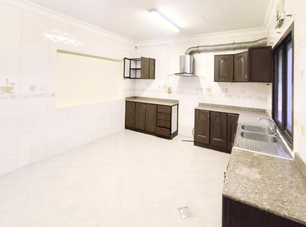 Amazing 6bhk villa female staff - 9