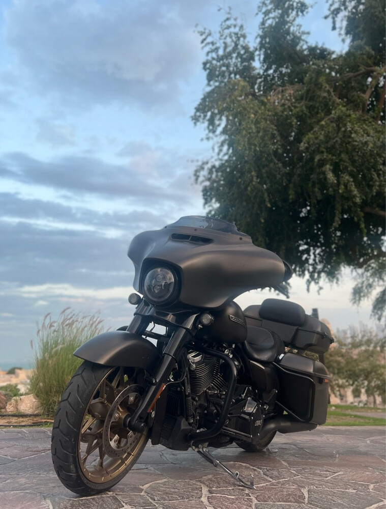 Harley Davidson  - street glide  - 3