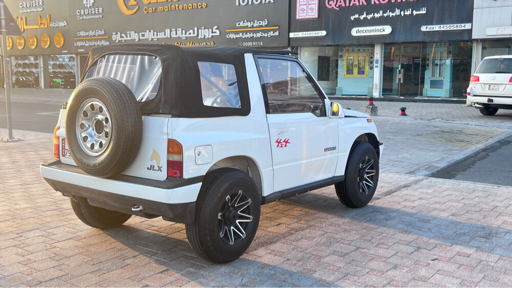 Suzuki Vitara 1991 — photo 4 for sale in Qatar